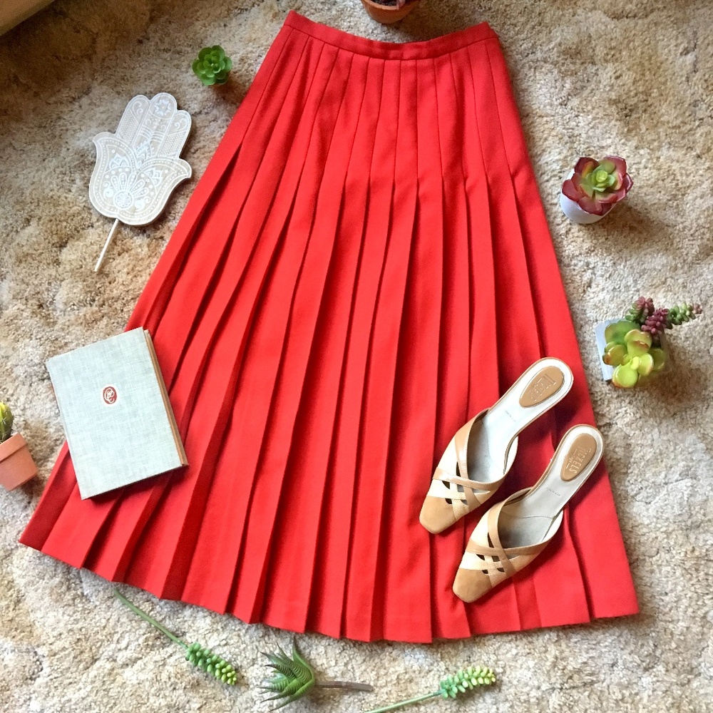 {Vintage Charter Club} Red 100% Wool Pleated Skirt